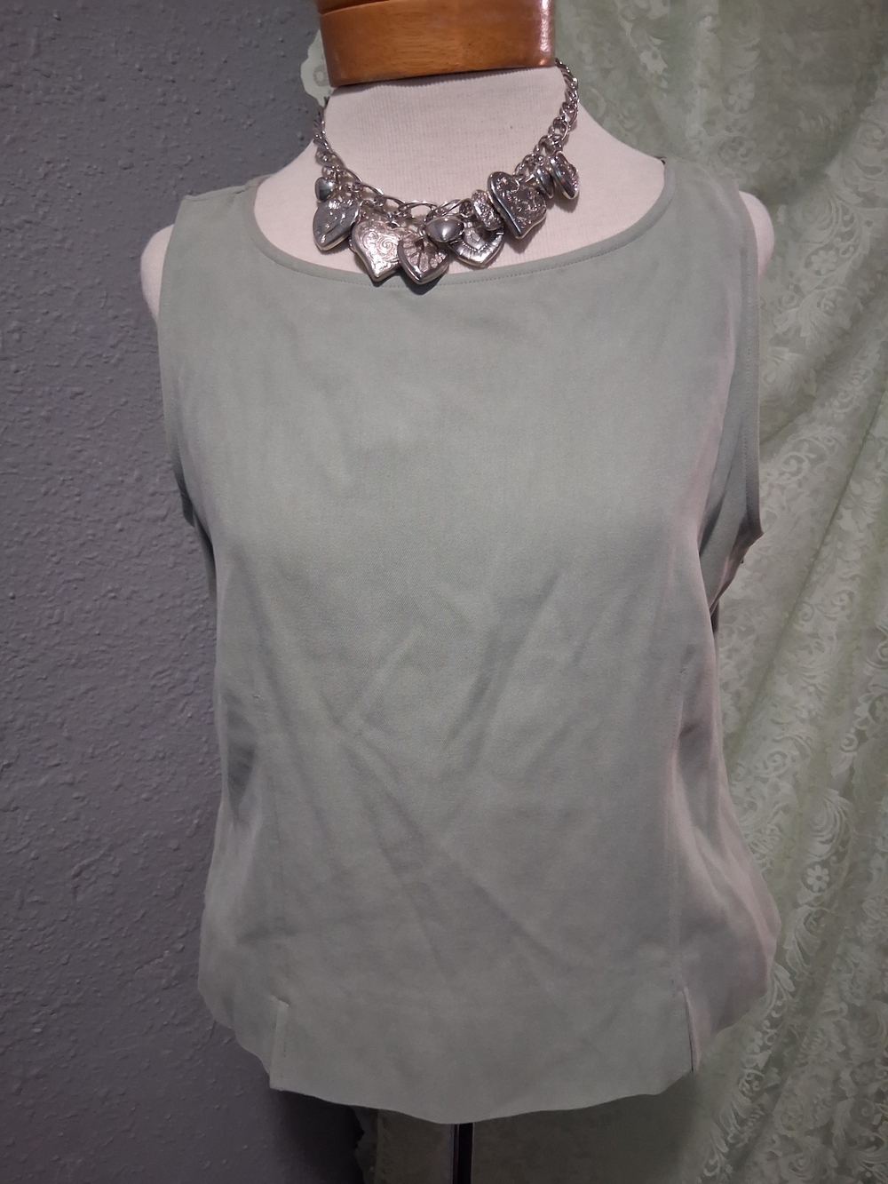 Valerie Stevens Pure Silk  Sleeveless Shell Top in Soft Mint
